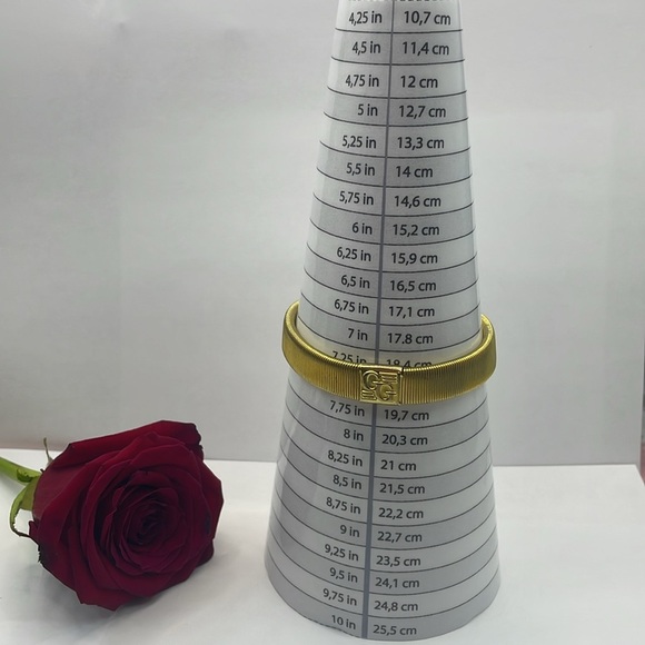 Vintage Stretchy Bracelet GG  Gold Tone - Picture 9 of 9